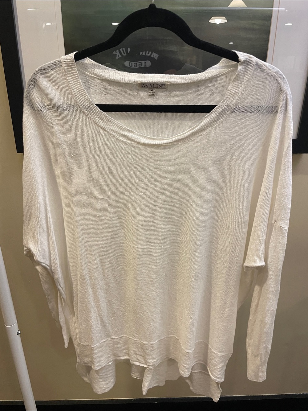 Avalin XL. White Lightweight Women's Long-Sleeve Top